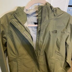 North Face Women’s Antora Jacket size Medium in a sage, light green